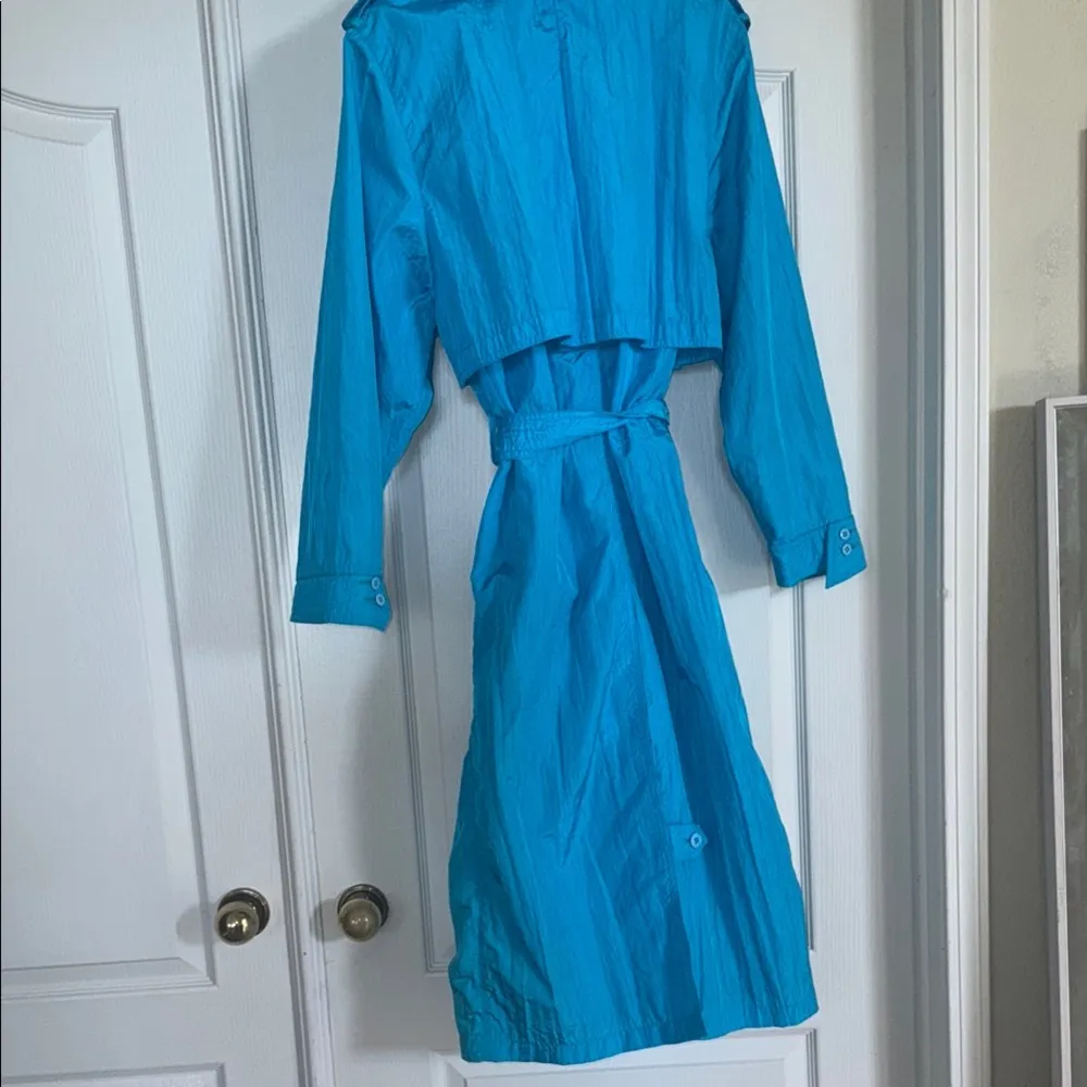 Vintage nylon long Blue rain Trench Coat size 10 - Image 8
