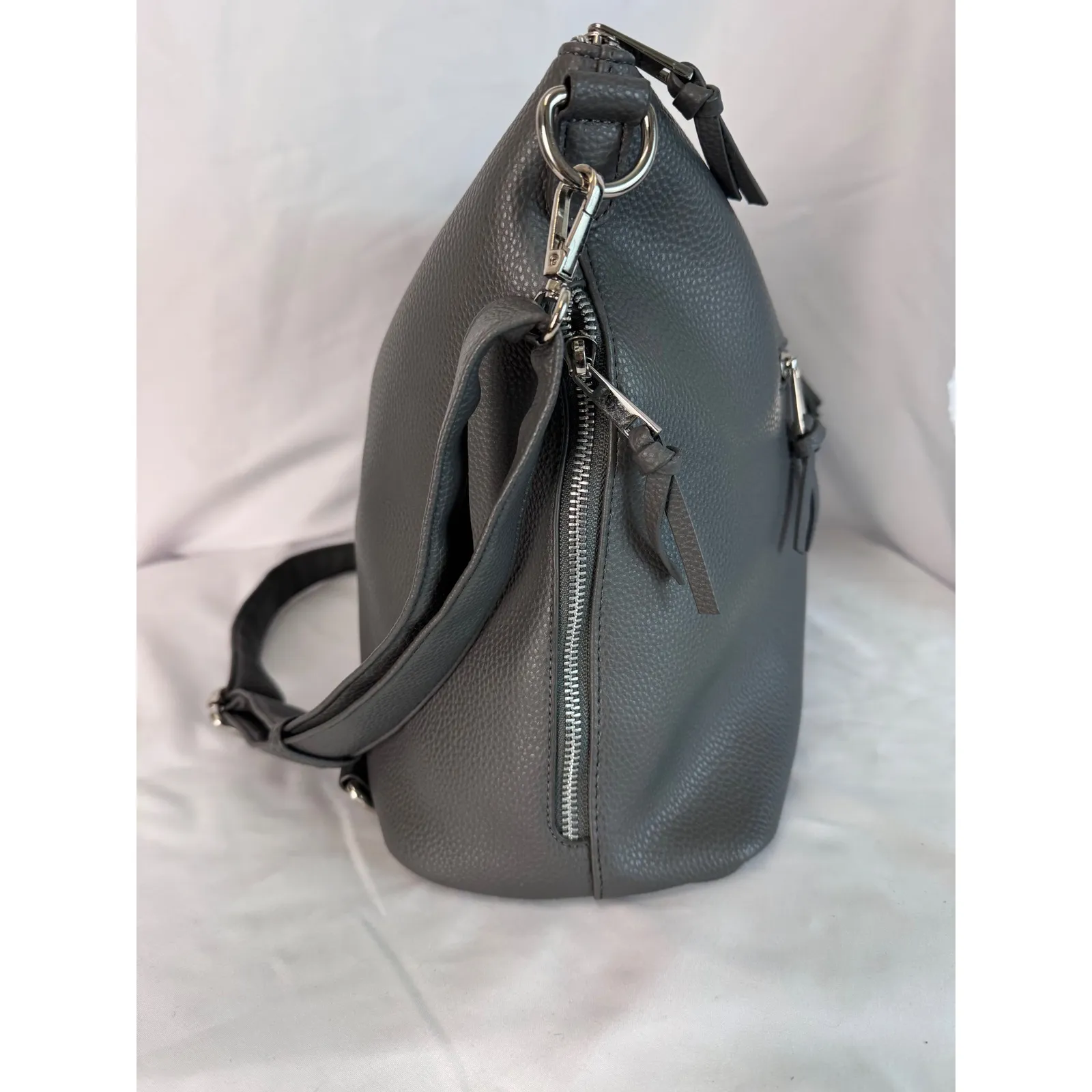 Willow Wood Gray Tote Bag Crossbody‎ Purse Front Pocket Tassel Accent - Image 2