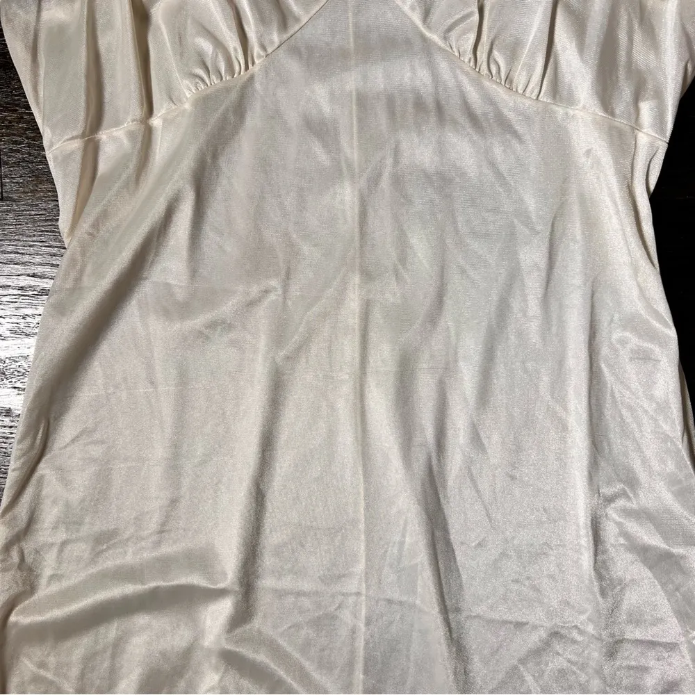 Vintage Movie Star Cream Nylon Nightgown White - Image 3