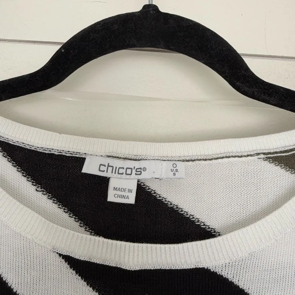 Chico’s Women’s 0 Patterned Short Sleeve Top Sweater - Image 2