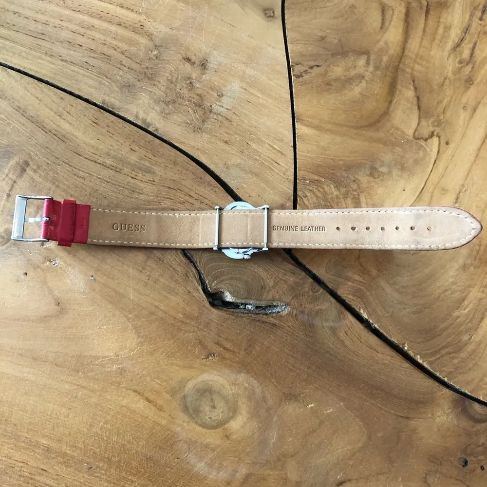 90s Guess Leather Watch Heart Shape Red Band - Image 3