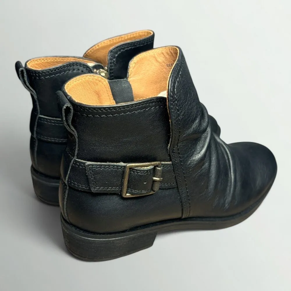 Sofft Brookdale Buckle Leather Bootie in Black Size 7 - Image 4