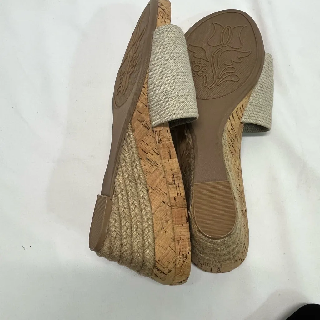 White Mountain‎ Cream and Brown Wedge Sandals 11 W/Cork, Burlap sole
NEW - Image 5