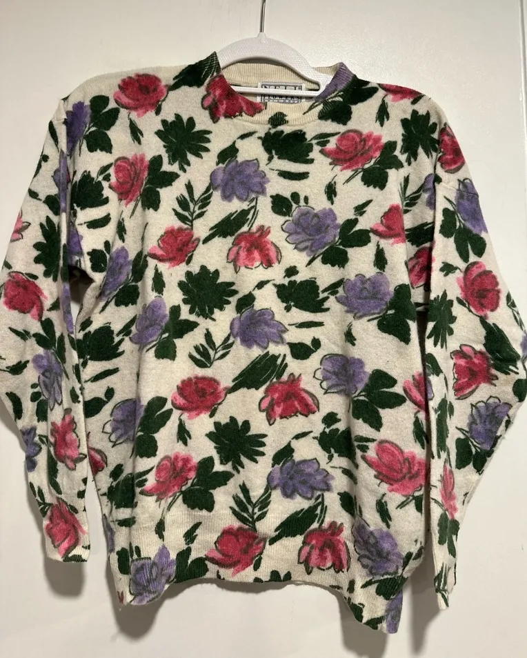 Vintage Nell Flowers by J.G. Hook Wool/ Angora Sz: M floral Pullover sweater. Pink Size M - Image 1