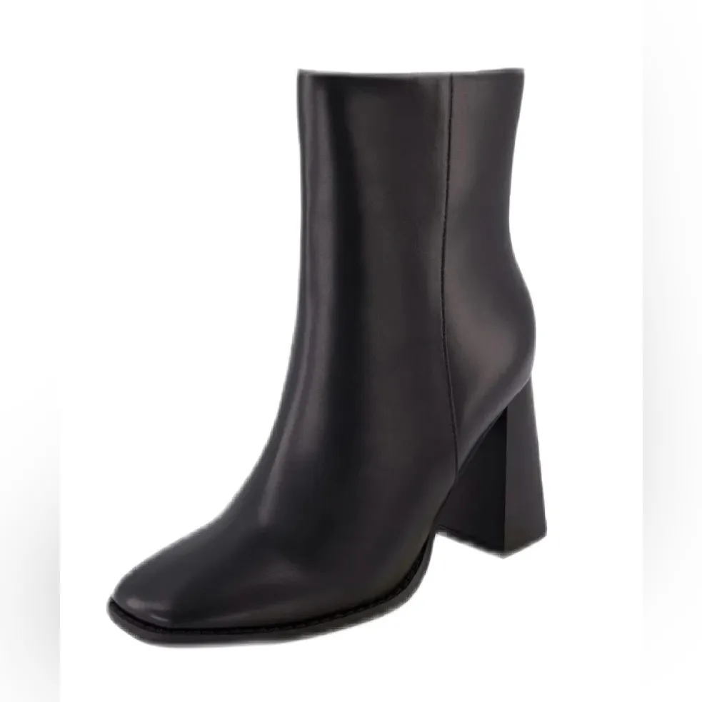 Chic Black Heeled Ankle Boots - Image 5