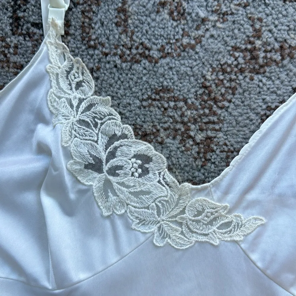 Vintage Lorraine Nylon Slip Dress Nightgown White 42 - Image 2