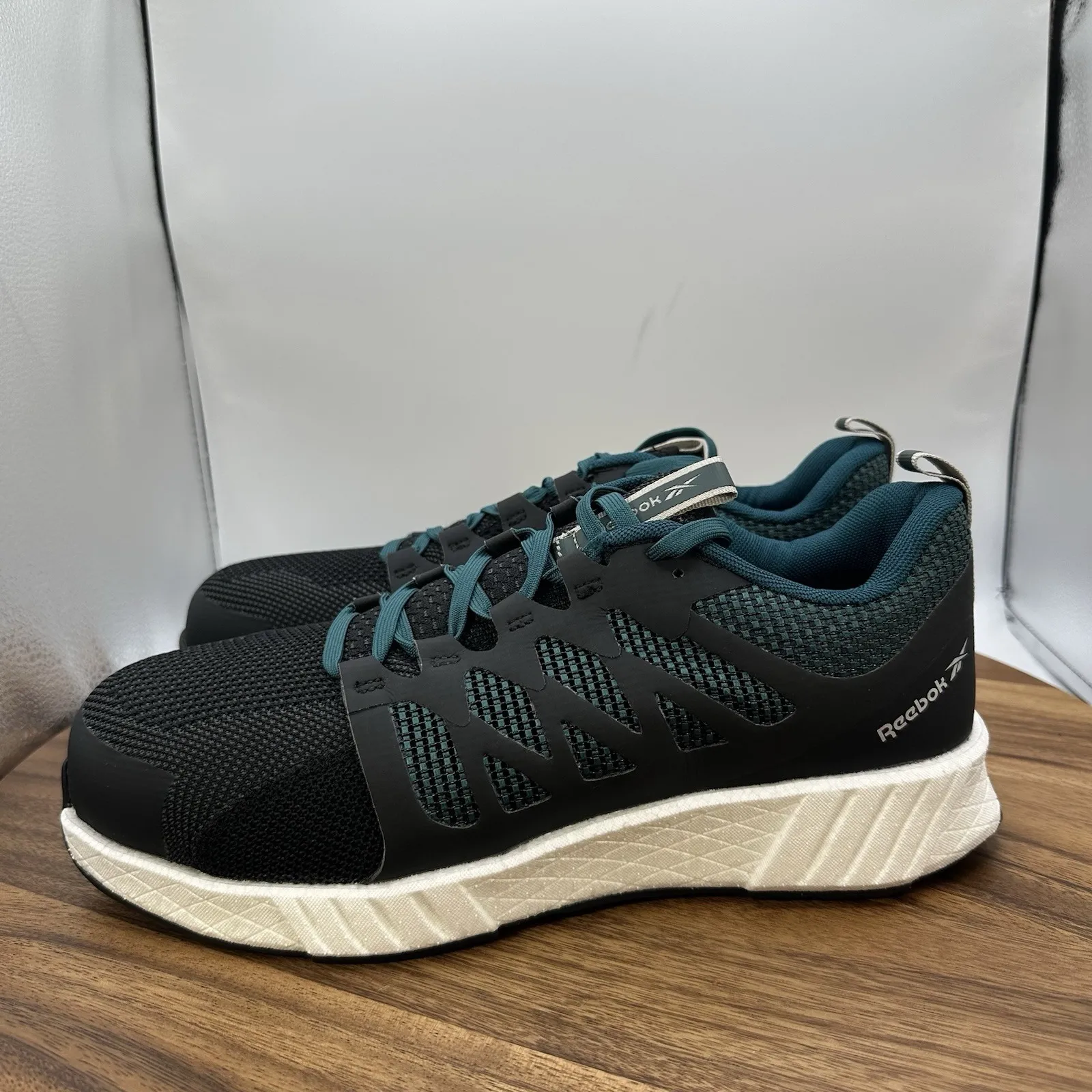 NIB Reebok Fusion Flexweave Athletic Work Shoes Composite Toe‎ RB314 Women's 12M - Image 3