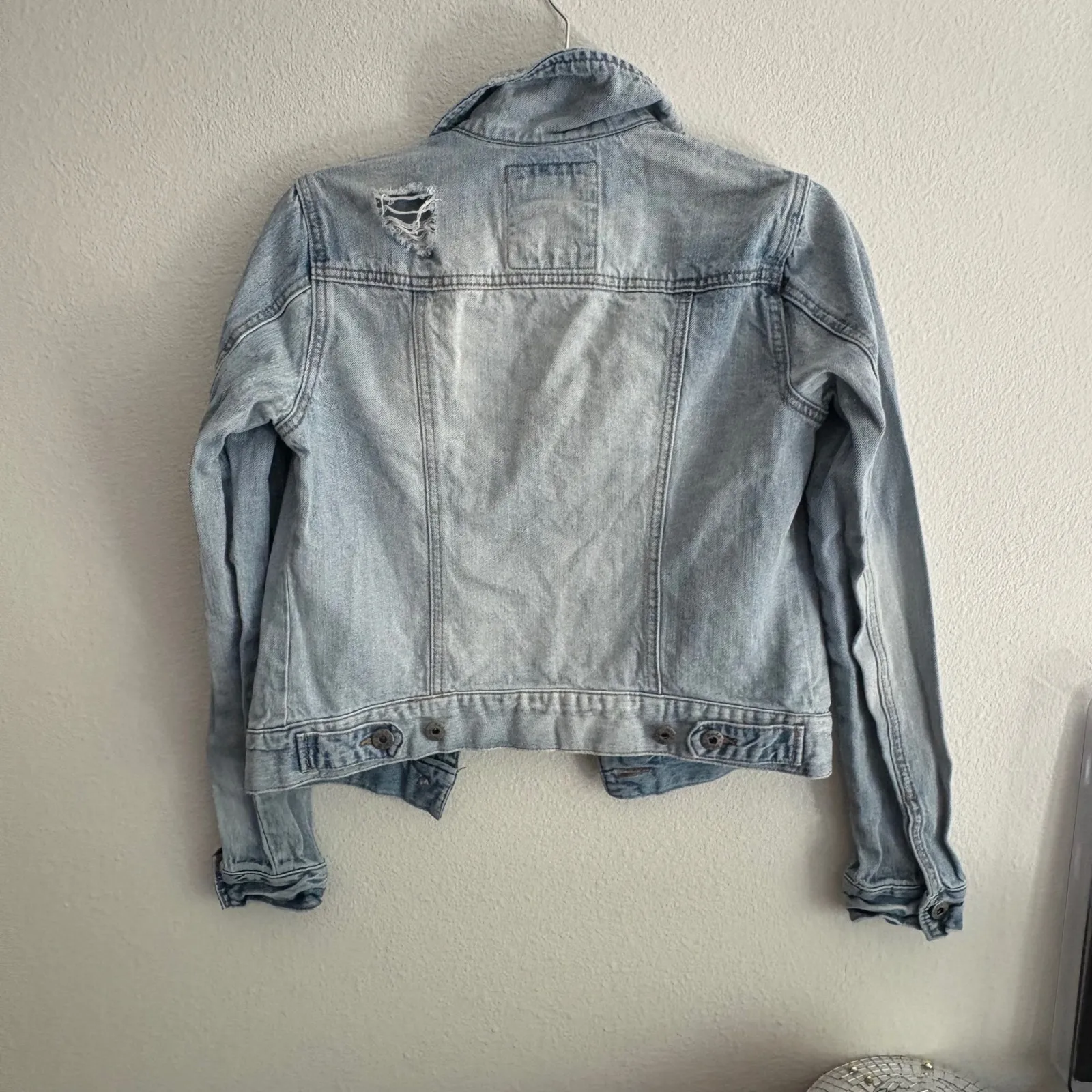 Mudd  Denim Jacket Medium Light Wash Distressed Ripped‎ Jean Jacket Casual - Image 7