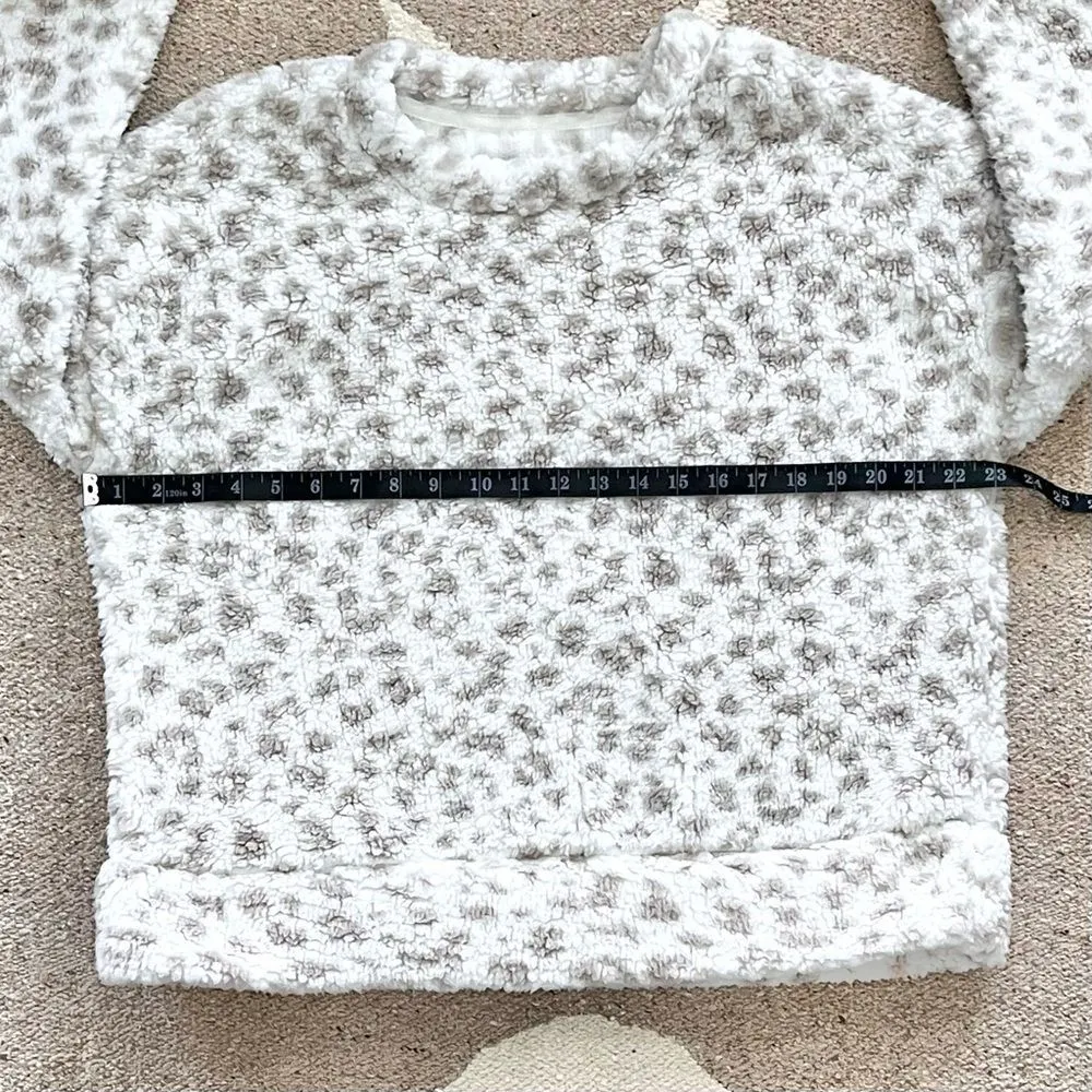 Thread & Supply White Leopard Sherpa Fleece Pullover Medium - Image 3