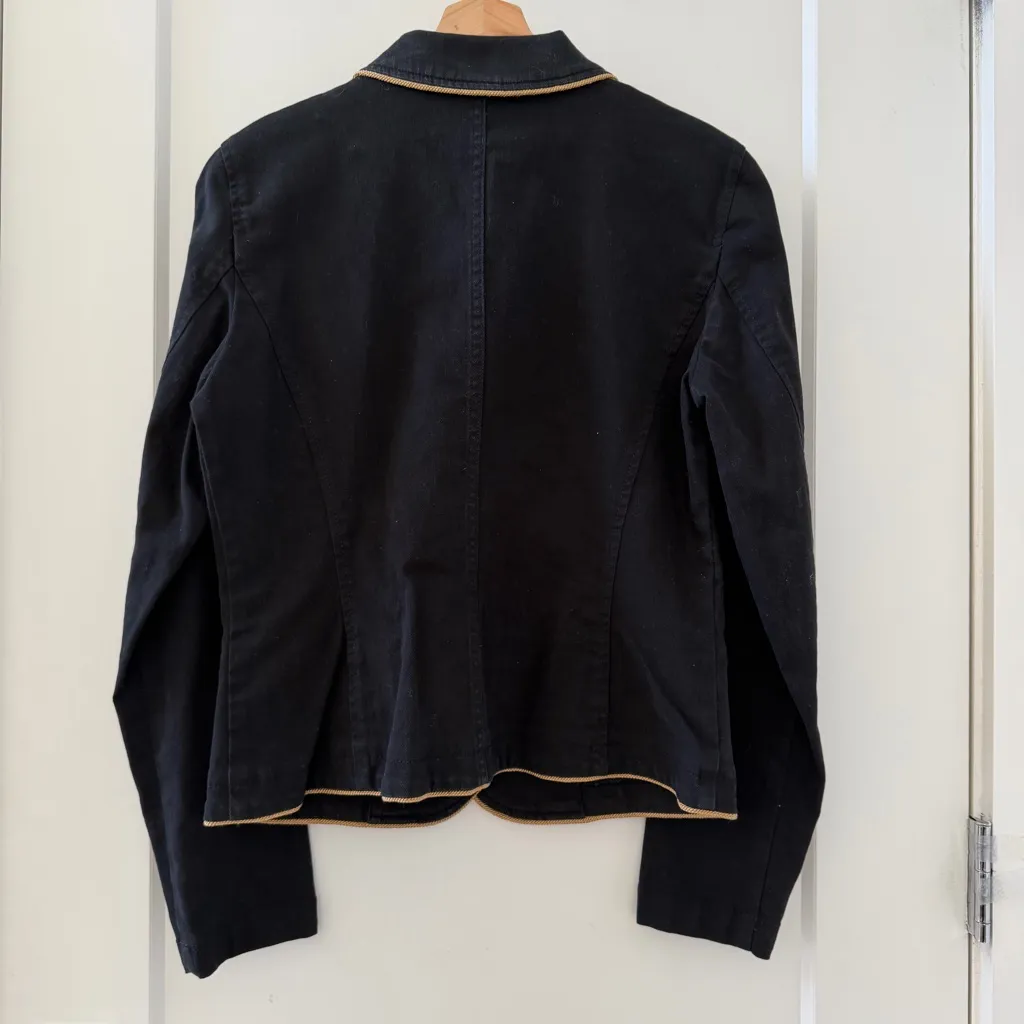 Lauren Ralph Lauren Women's Black Y2K Jean Jacket with Gold Buttons Size 6 - Image 2