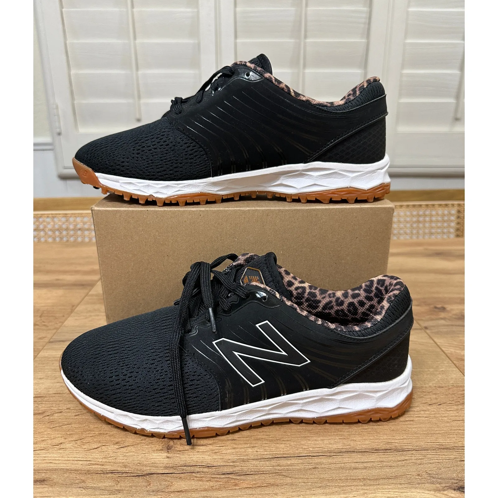 New Balance Women's Fresh Foam Breathe Golf Shoe Black Leopard Sz 9 Lightly Worn - Image 3