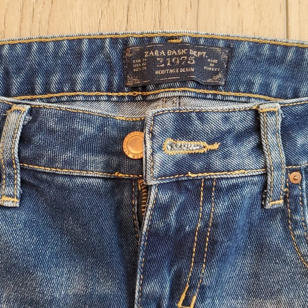 Zara Mid Rise Boyfriend Distressed Jeans - Image 4