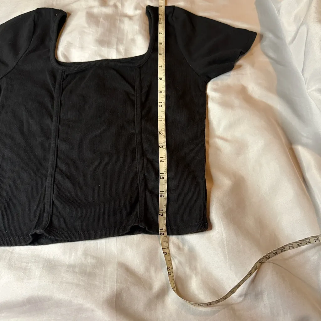 Elegant Black Square Neck Crop Top - Image 6