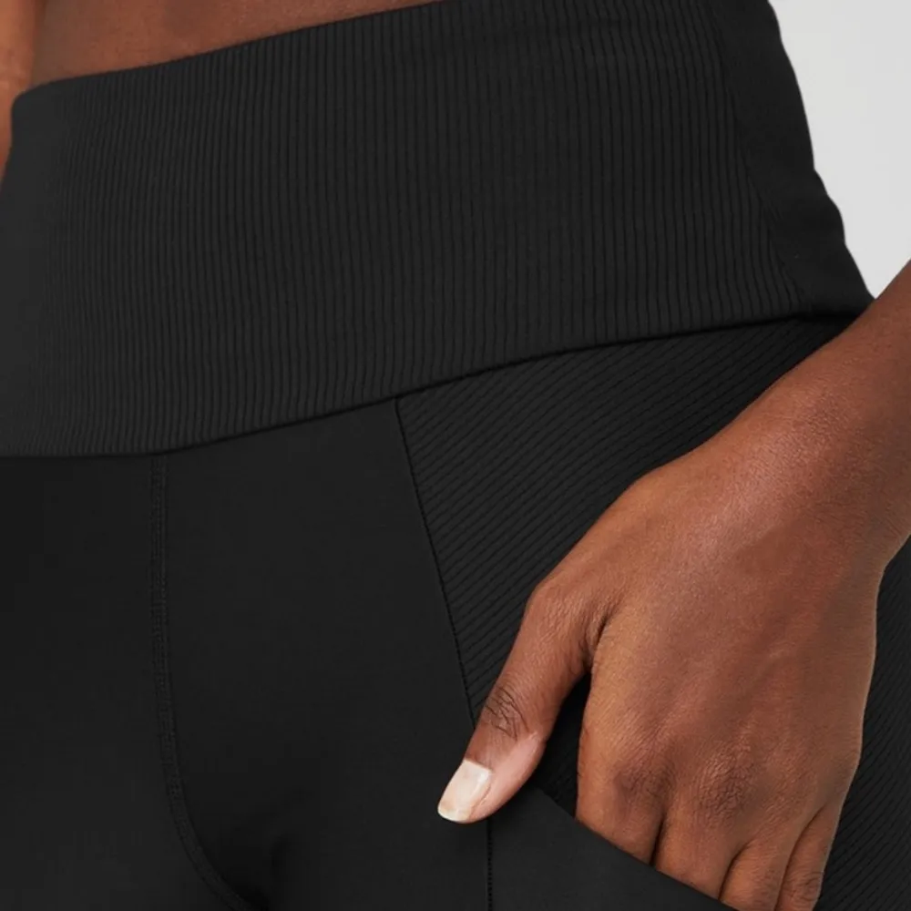 ALO Yoga Ribbed Airlift Enchanted Leggings High Waisted 7/8 Pockets Black - Image 3