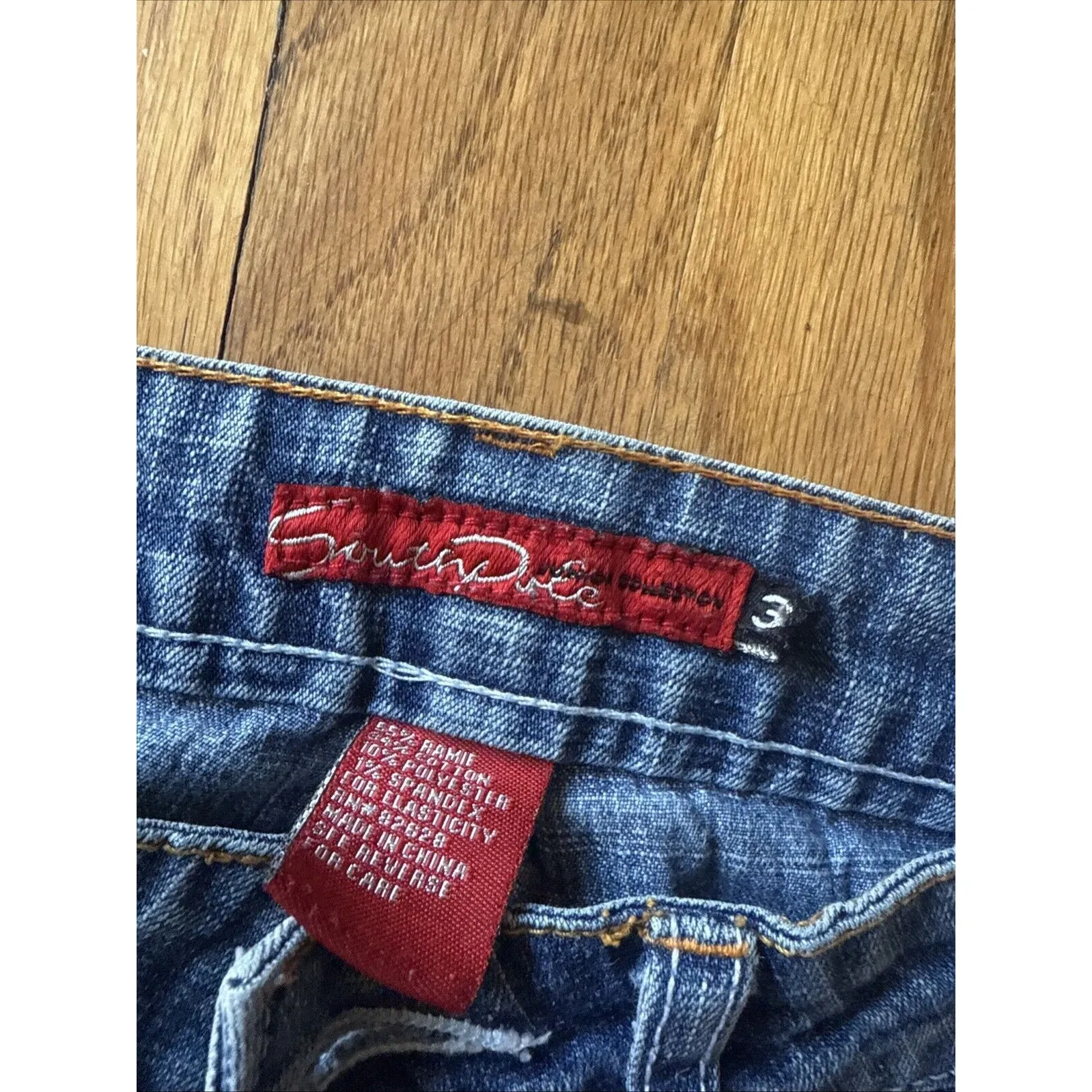 Vtg Southpole Jeans  Women’s‎ 3 Blue Flare Med Wash Embroidered Y2K Casual - Image 3
