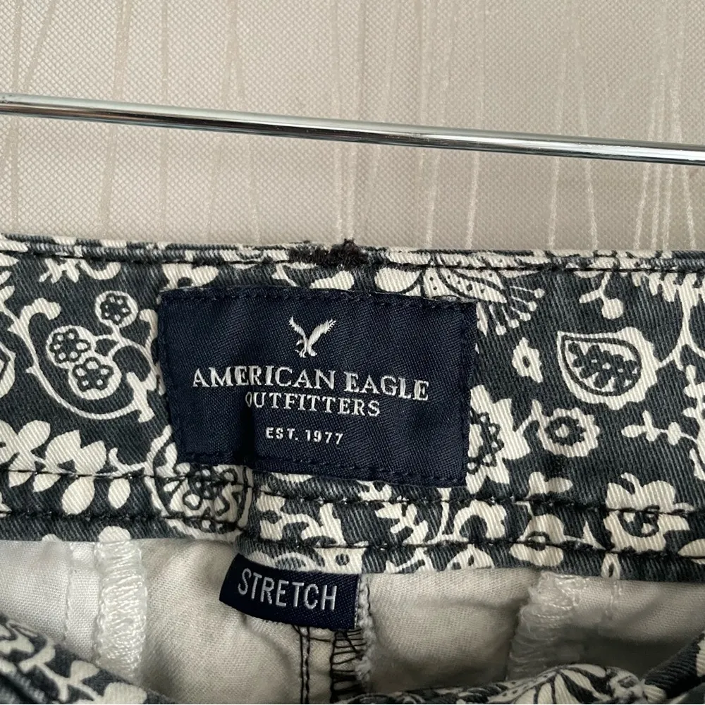 American Eagle  Midi Shorts Size 0 - Image 3