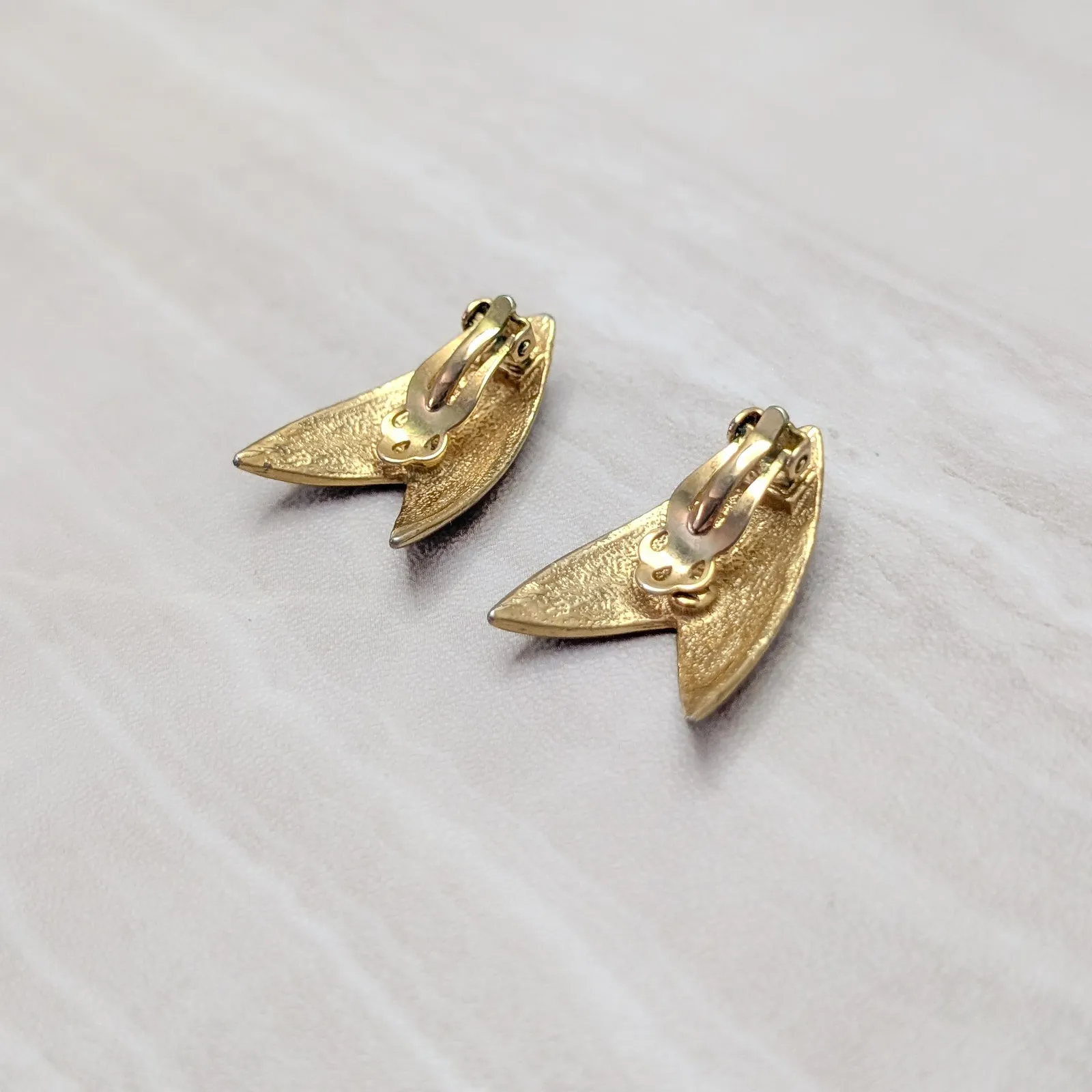 Vintage Clip On Earrings Black & Gold Stylish Retro Statement - Image 7