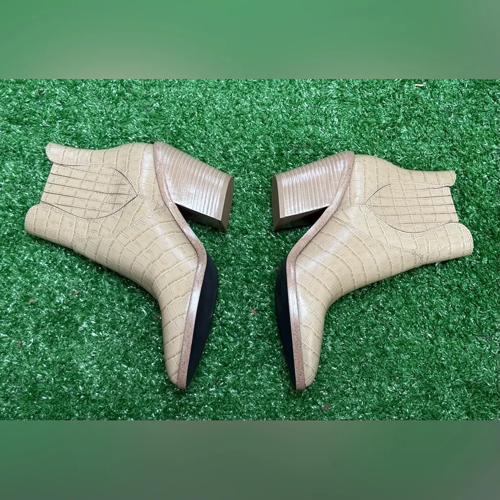 Rebecca Minkoff Sabana Bootie Croc Embossed Cream Leather Ankle Boots Size 9 - Image 4