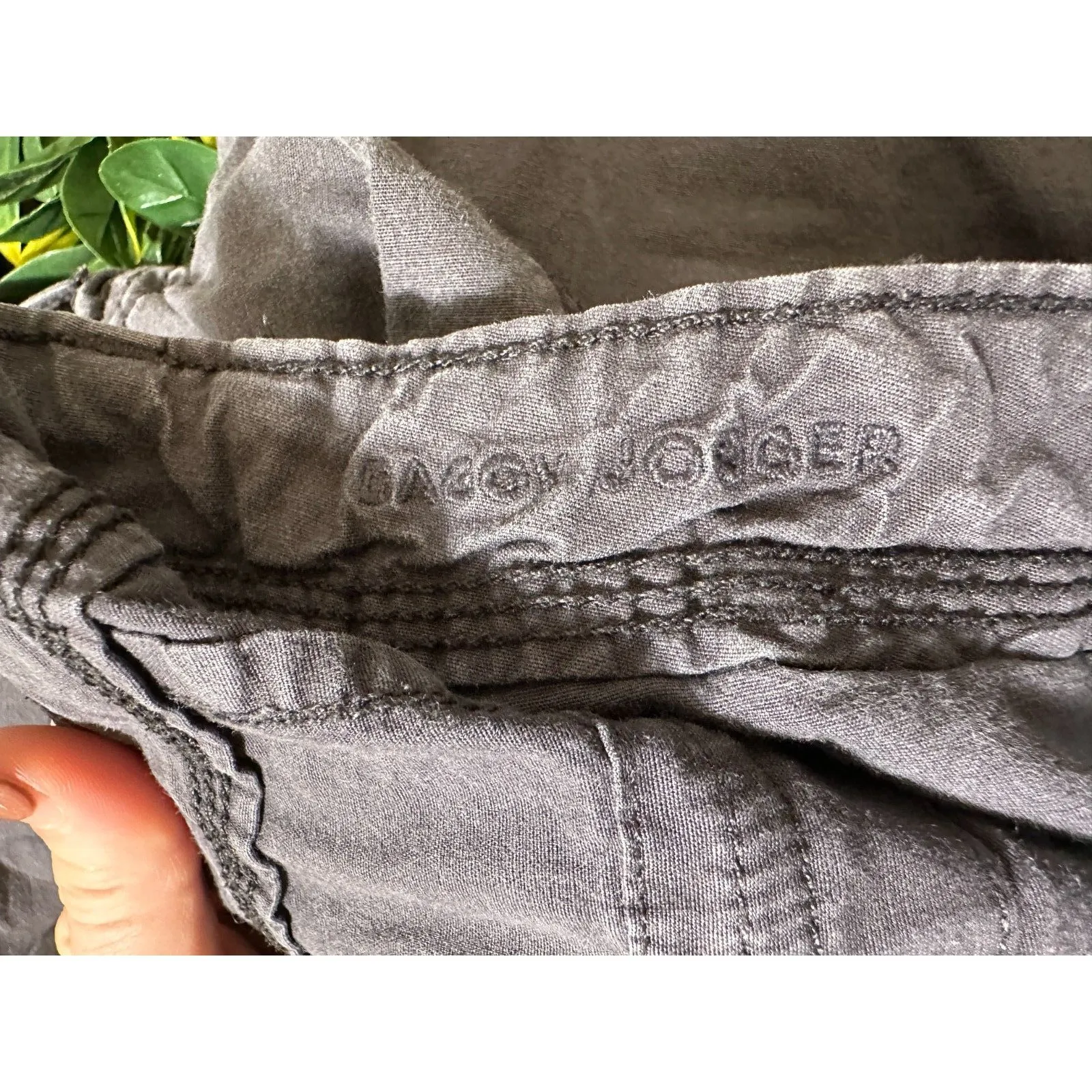 American Eagle Gray Cargo Baggy Jogger Size 2 - Image 5