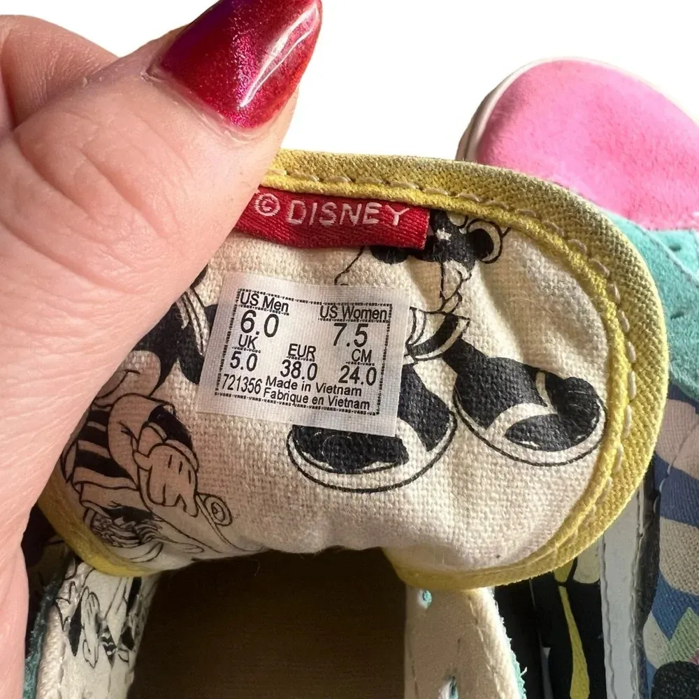Vans Disney x Old Skool '80s Mickey' Low Top Skate Shoes Men's 6.0 / Women's 7.5 - Image 10