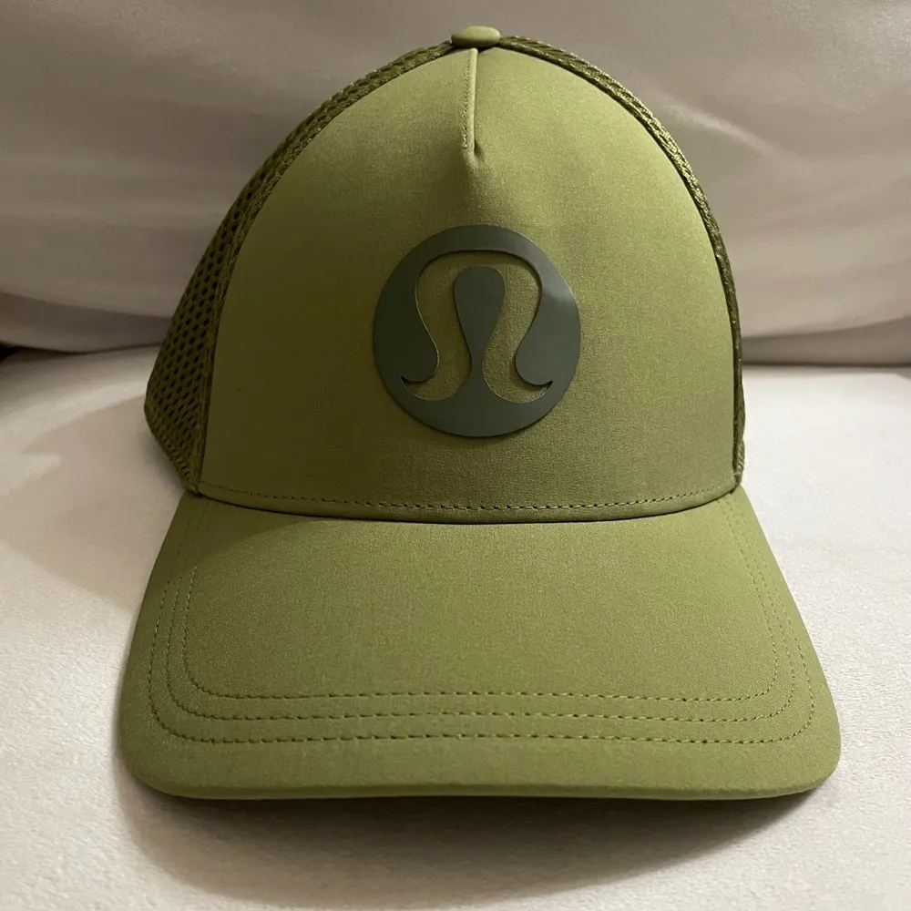 Lululemon NWT Trucker Hat Cap Bronze Green Size S/M - Image 2