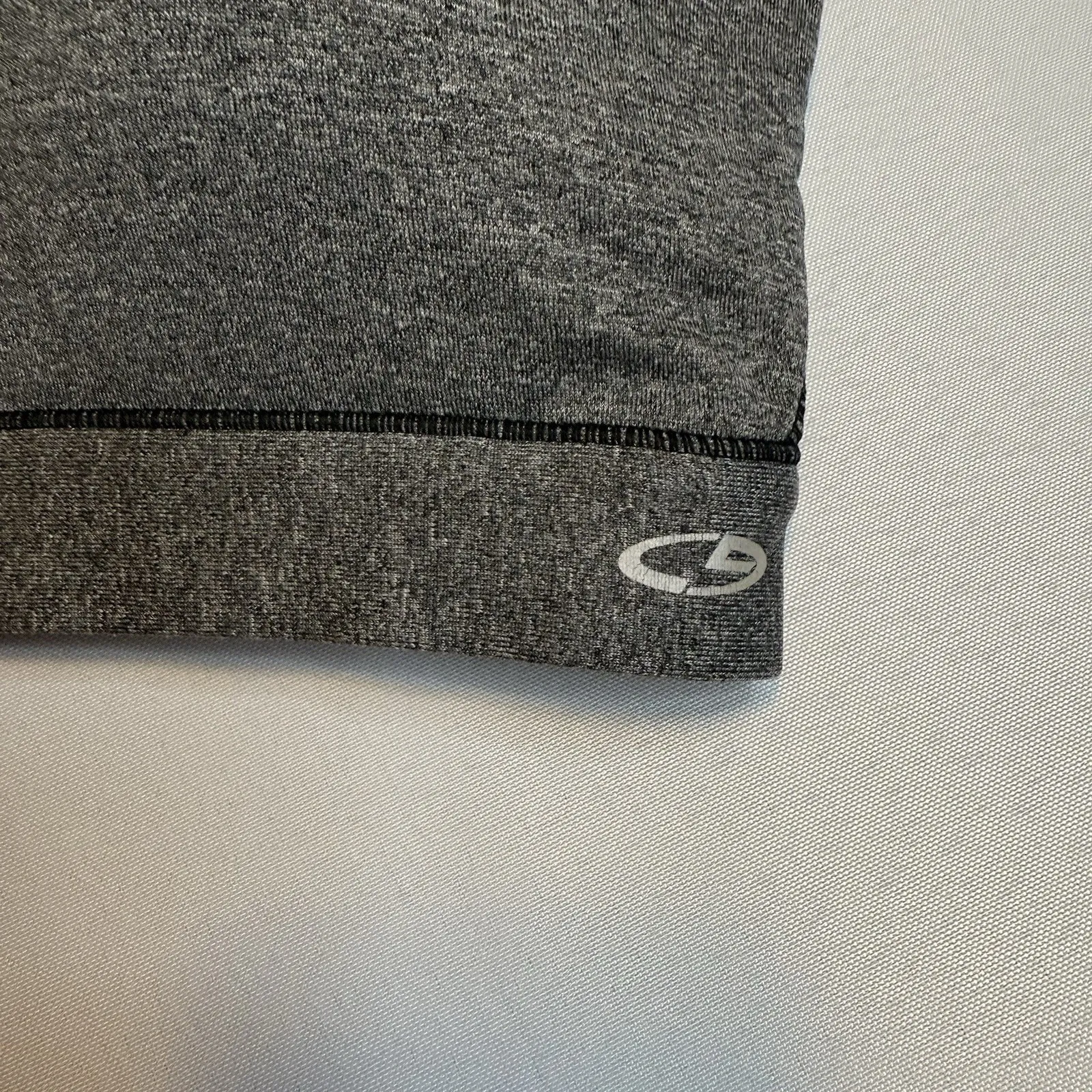 Champion‎ Sports Bra Gray and Black Sz 34DD Gym Workout Med Support Compression - Image 5