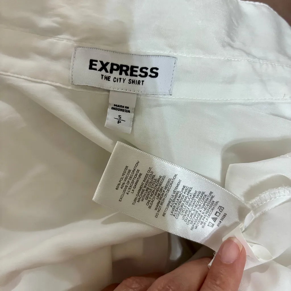 The Limited Women’s The City Shirt Small Lashes White Pockets Long Sleeves - Image 3