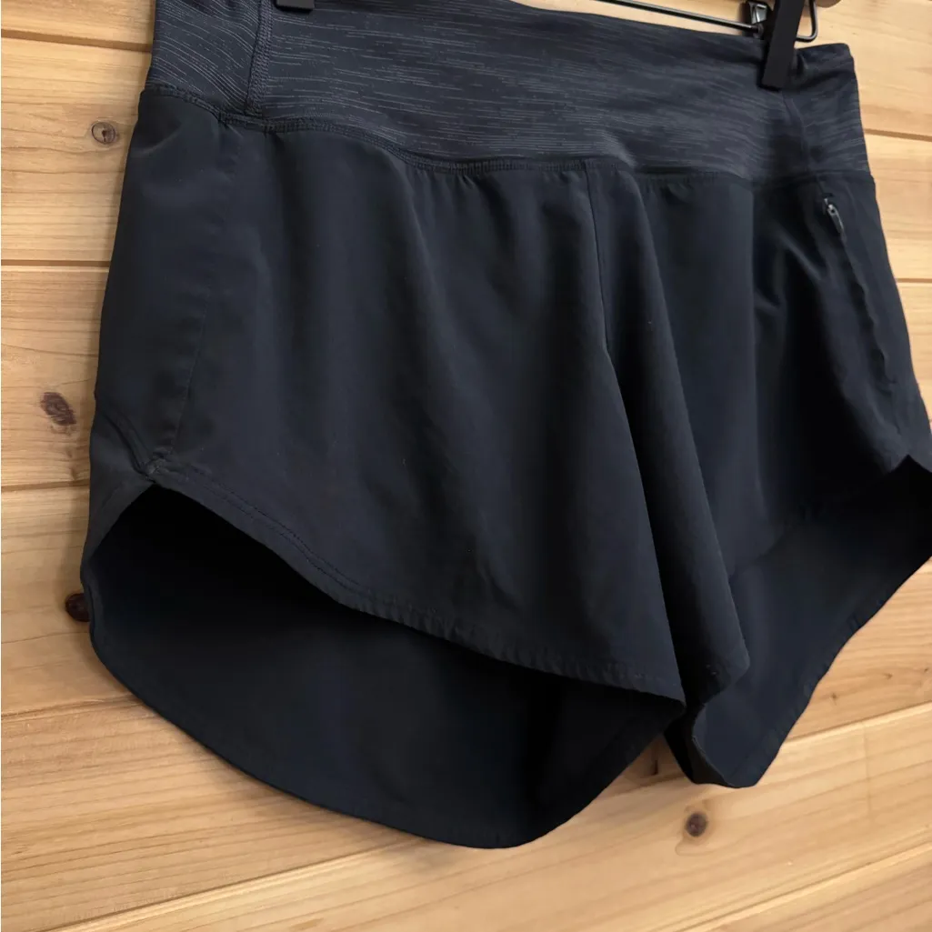 Outdoor Voices Size Medium Hudson Mid Rise 4” Inseam Workout Hiking Shorts - Image 4