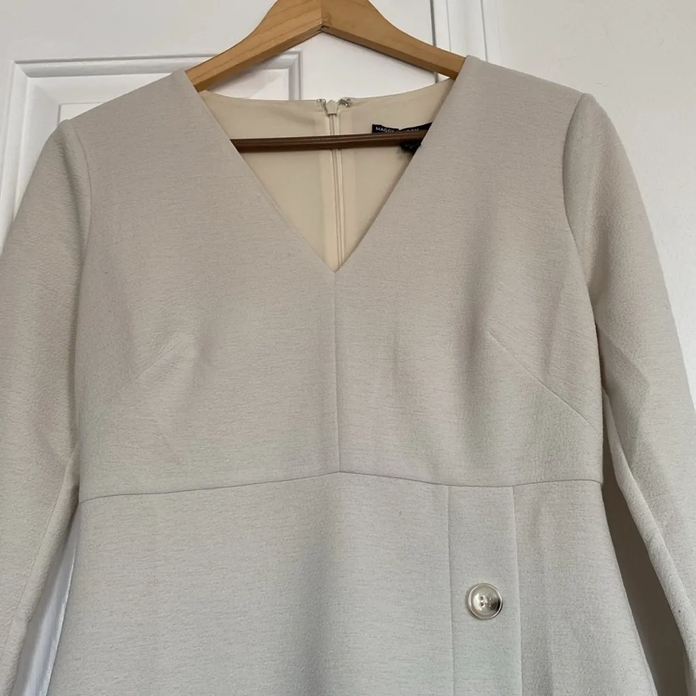 Maggie London NWT Classic Cream Structured Midi Dress. - Image 4