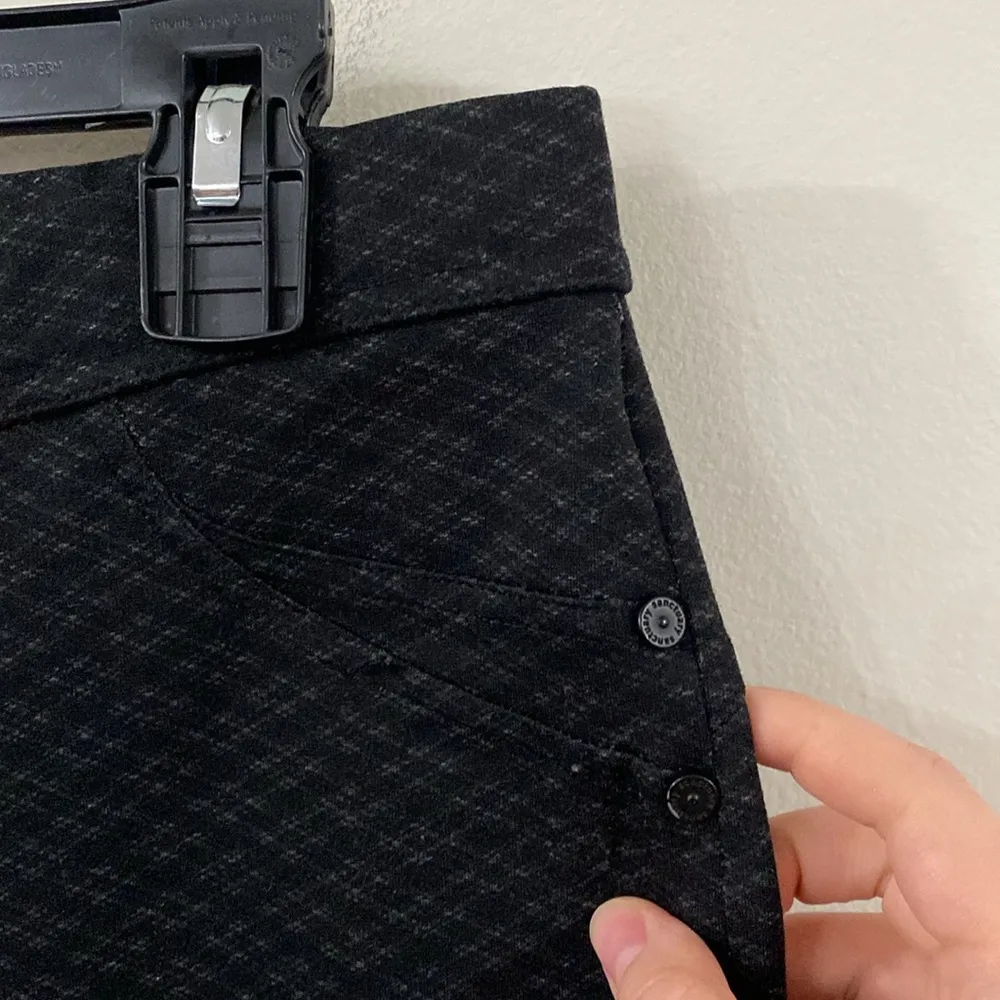 Sanctuary Grease grey plaid pull on legging trousers size L - Image 5