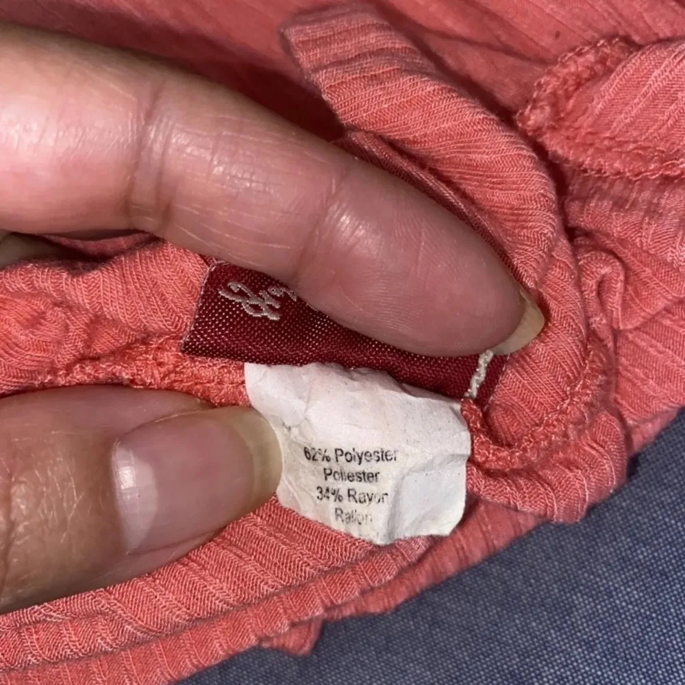 fashion magazine peach top - Image 7