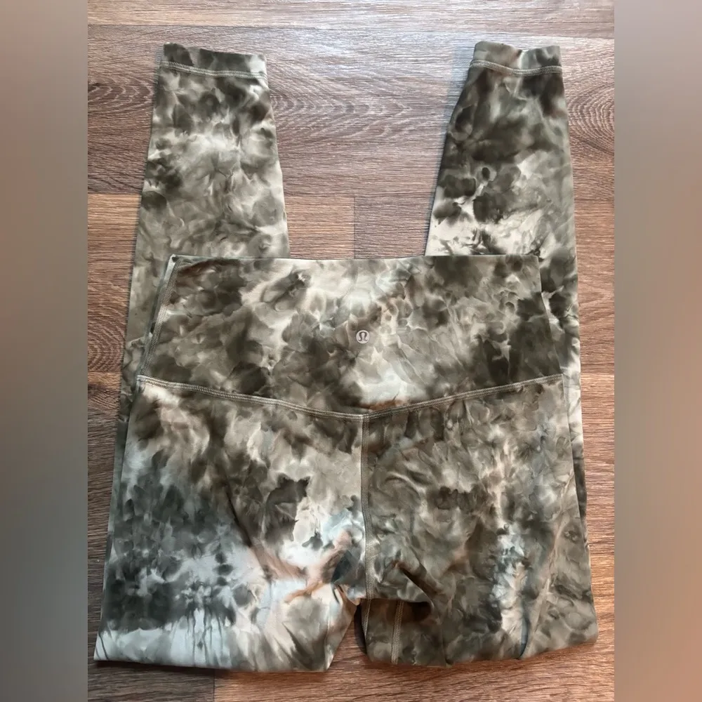 Lululemon Align HR 25" Diamond Dye Light Sage Army Green Dark Olive SZ : 10 - Image 3