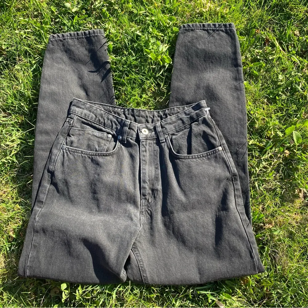 NWT BUTT CUT JEAN - CHARCOAL - Image 6