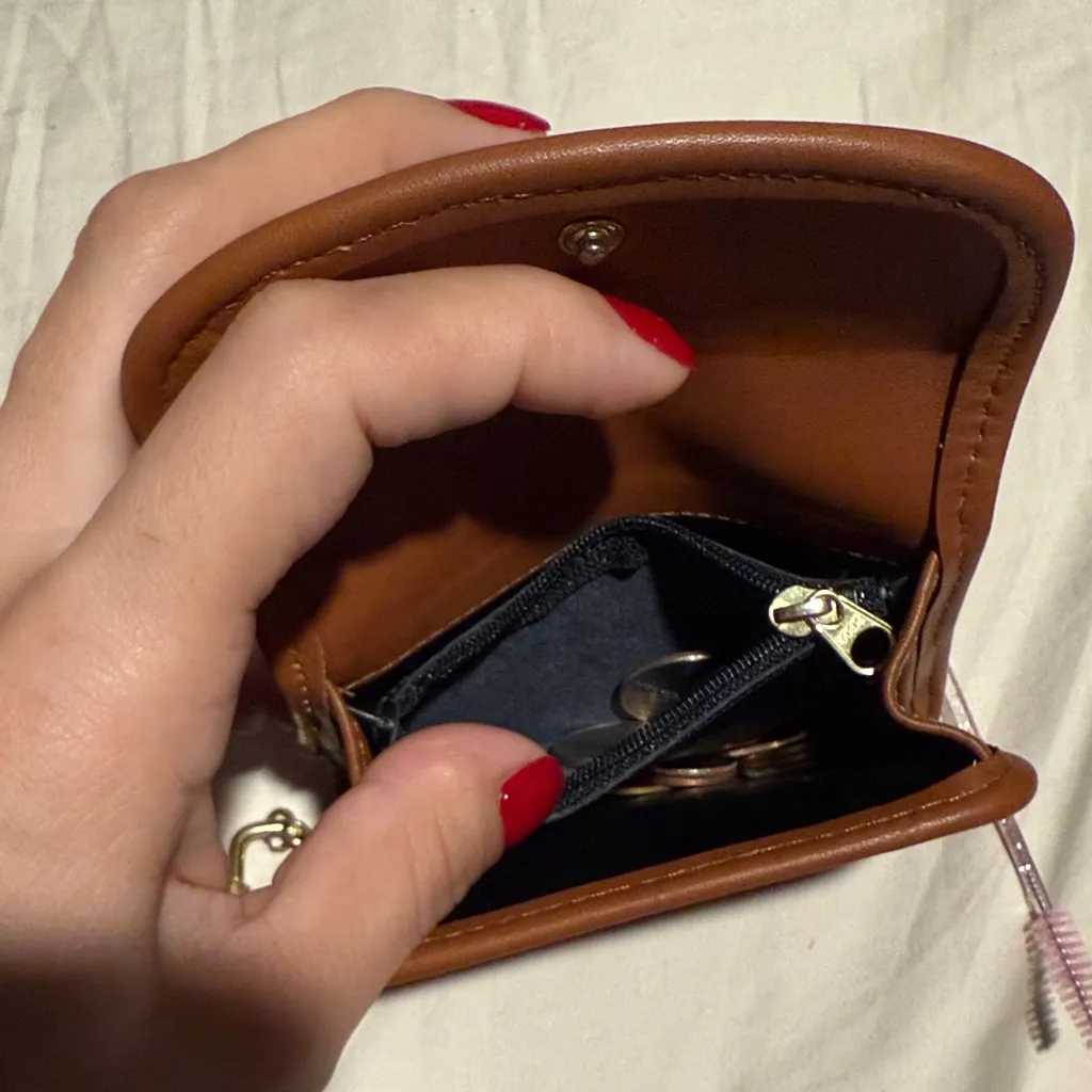 Coach Tan Leather Wallet with Gold Chain - Image 8