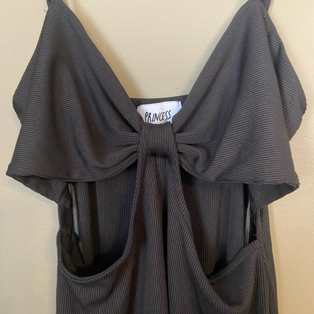 Princess Polly, Black spaghetti strap open front design size 6 - Image 3