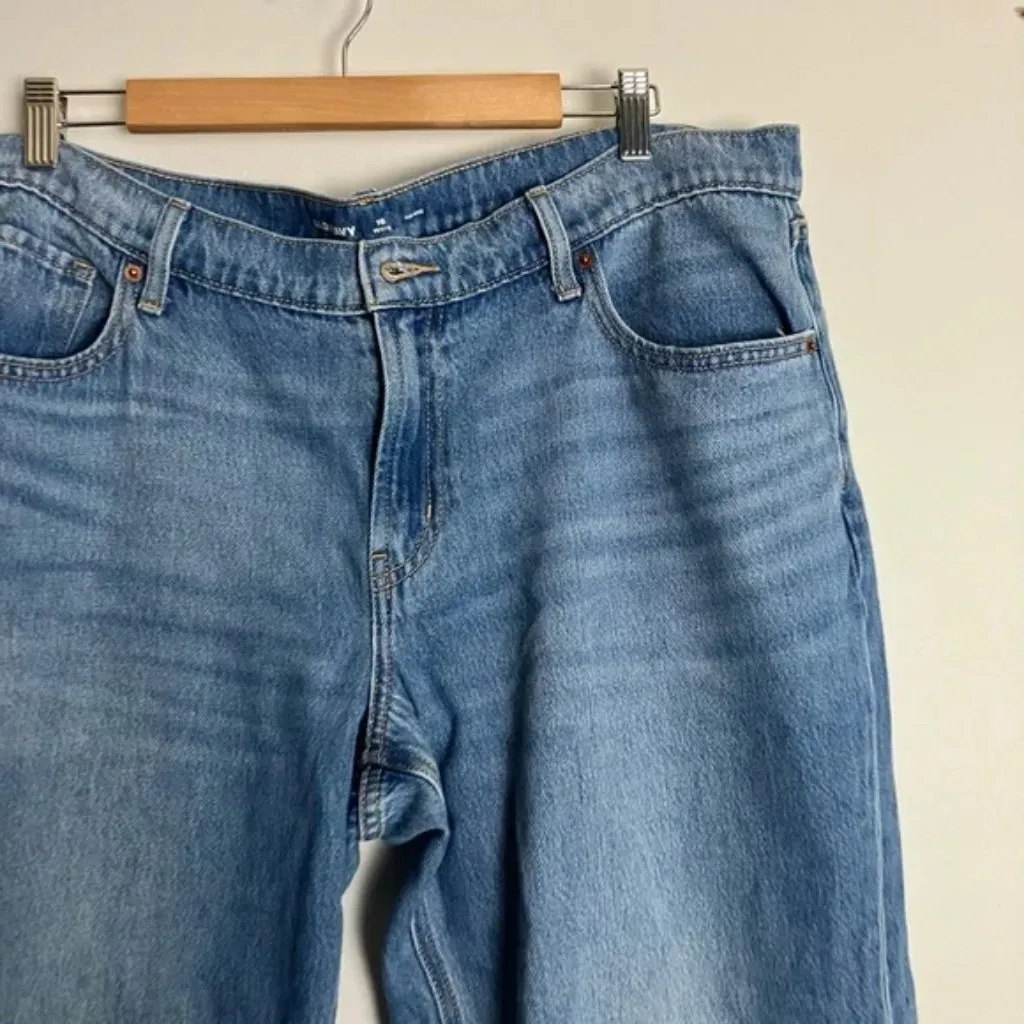 Old Navy Plus Size Mid Rise Baggy Loose Straight Leg Agnes Jeans - Image 4