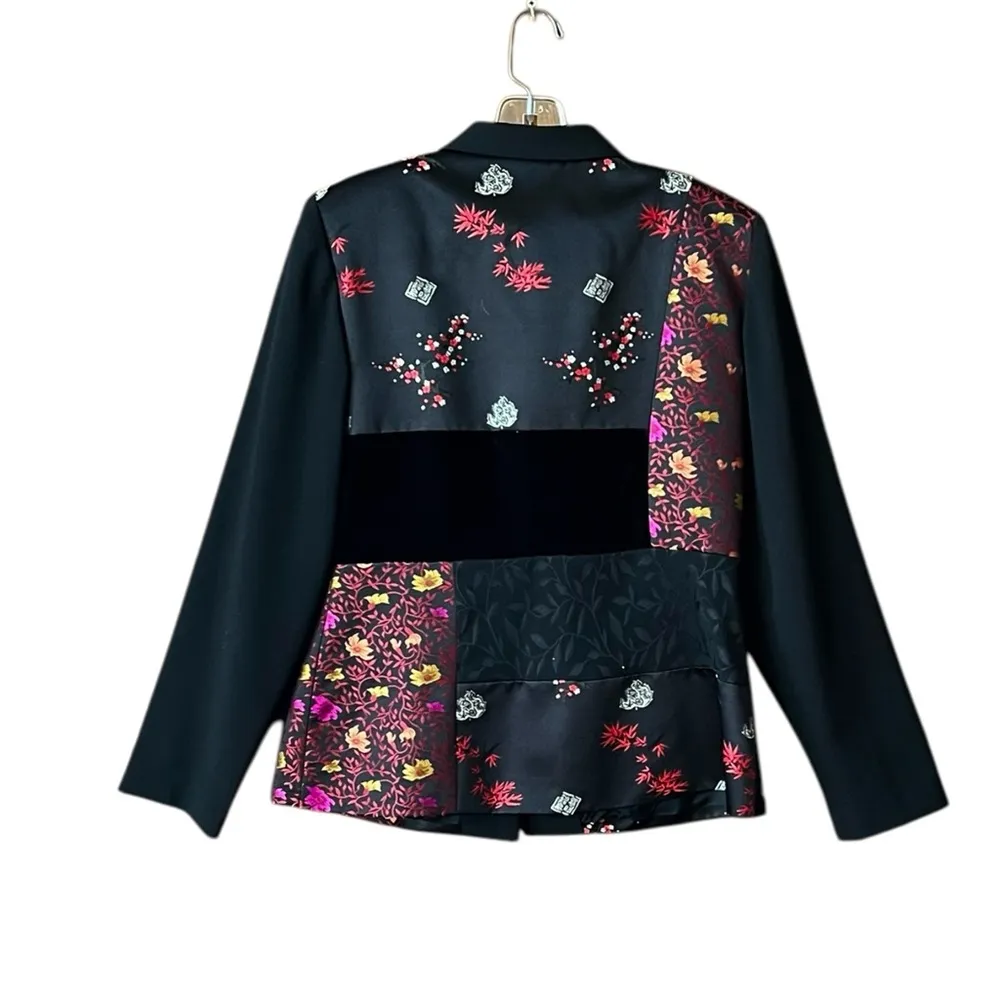 Vtg. David Warren 2 piece Floral velvet middle Jacket w/ matching pants. SZ. 10 Black - Image 3