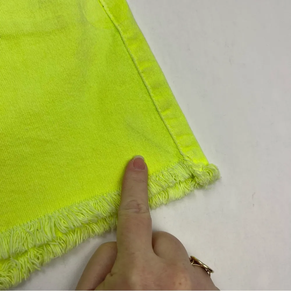 Good American Good 90s Jean Short Women SZ 12 / 31 Lime Green NEW *Surface FLAW* - Image 14