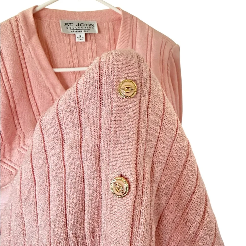 St. John Collection Soft Pink Knit Sweater - Image 2