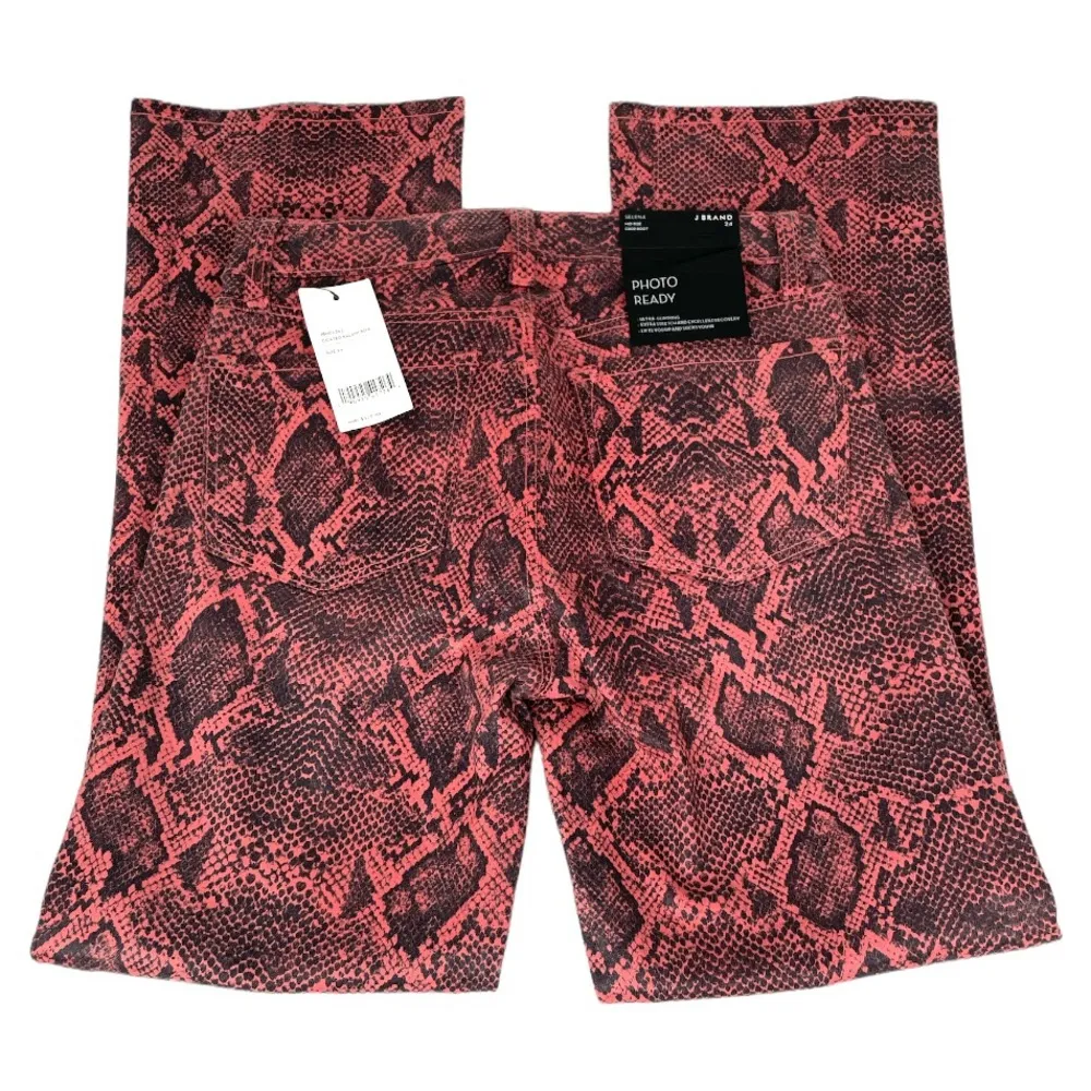 J Brand Houlihan Selena Mid-Rise Crop Boot Cut Coated Kalani Boa Jeans Salmon 24 - Image 3