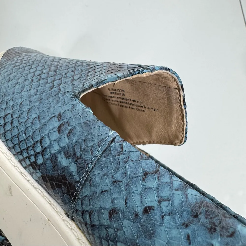 Karl Lagerfeld Brea Blue Snakeskin Print Slip On Platform Shoes Size 6.5 - Image 7