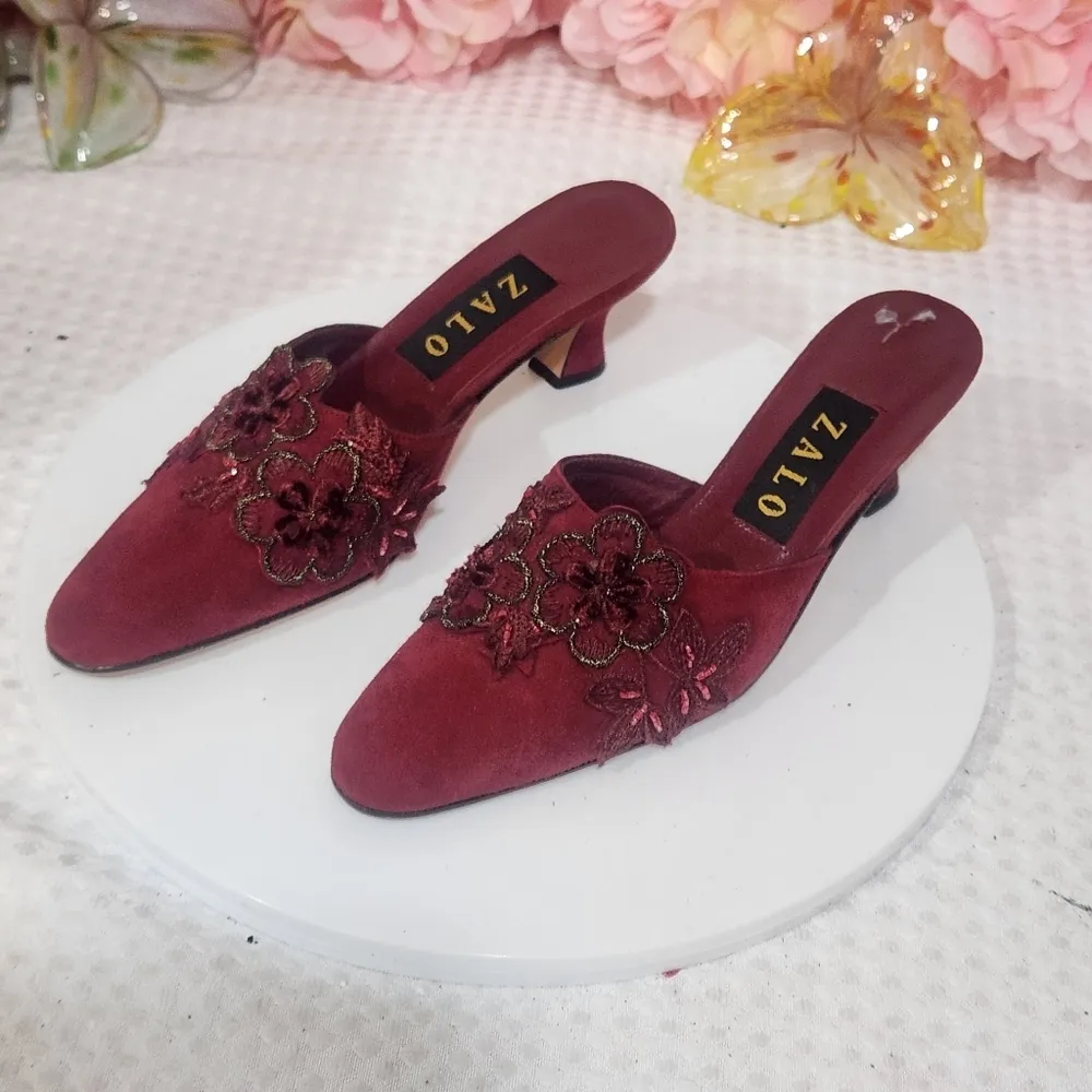 ZALO Vintage Floral Beaded Red Suede Kitten Heel Slip On Size 6M - Image 2