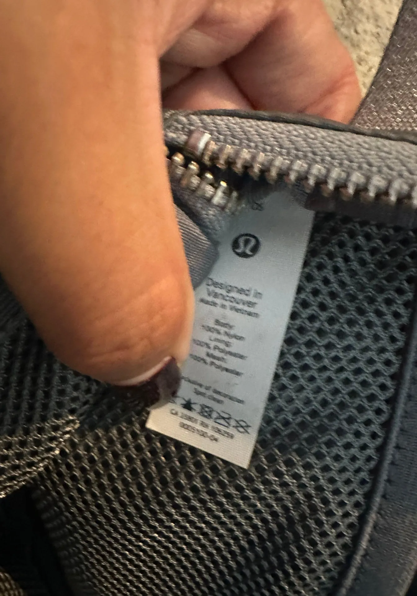 Lululemon Everywhere Crossbody Belt Bag - Image 4