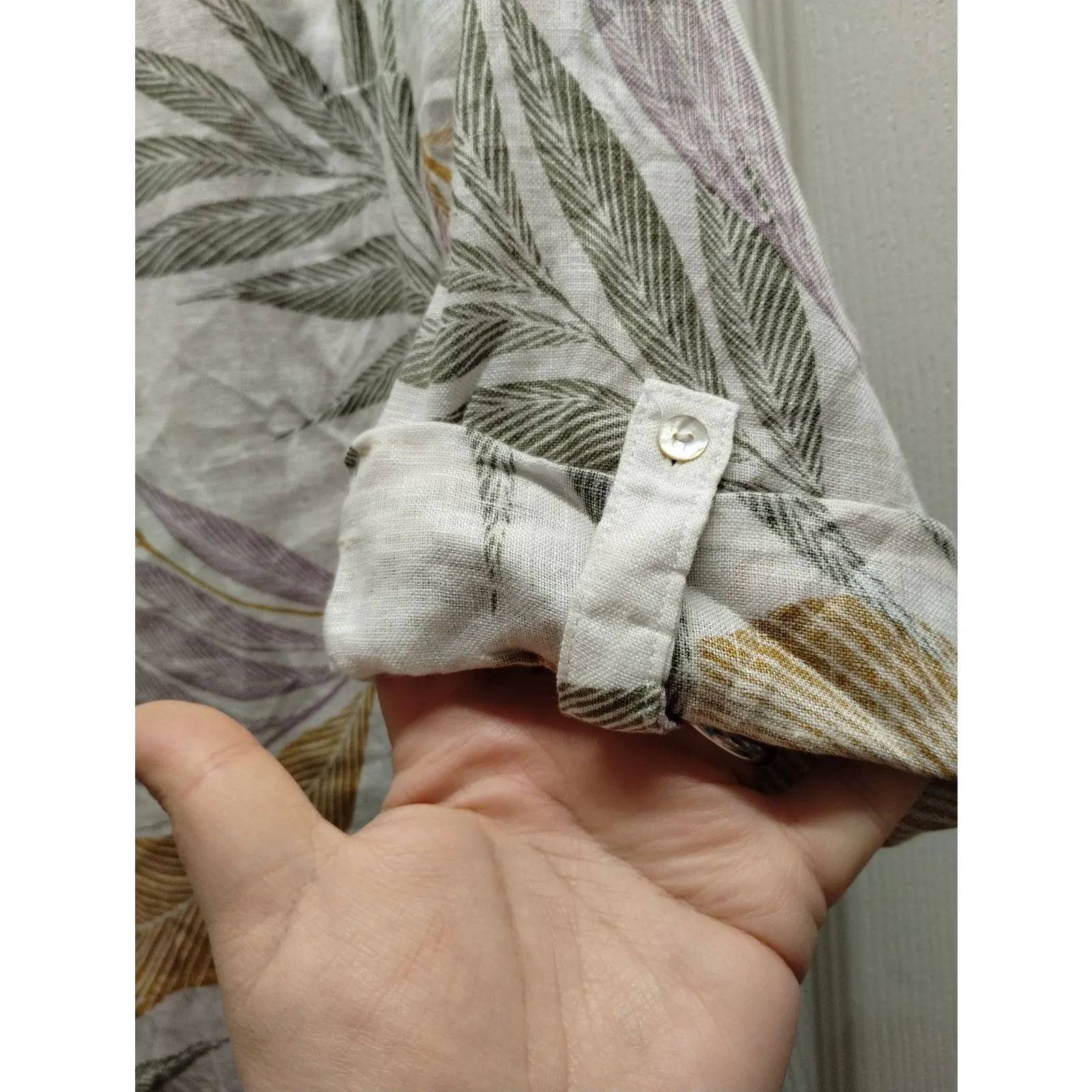 Tahari Womens Size 1X Linen Cream Multicolor Leaf Print Tropical Button Up Shirt - Image 5