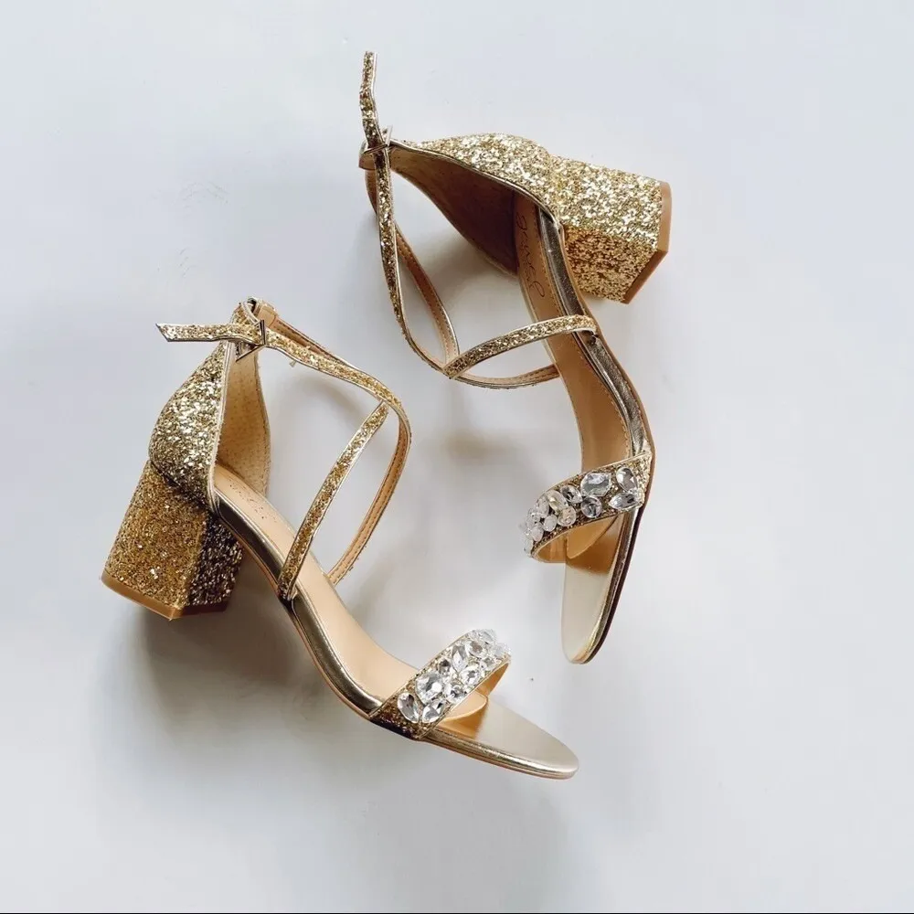 NEW Jewel By Badgley Mischka Women's Glitter Low Block Gold High Heel Sandal 5.5 - Image 4