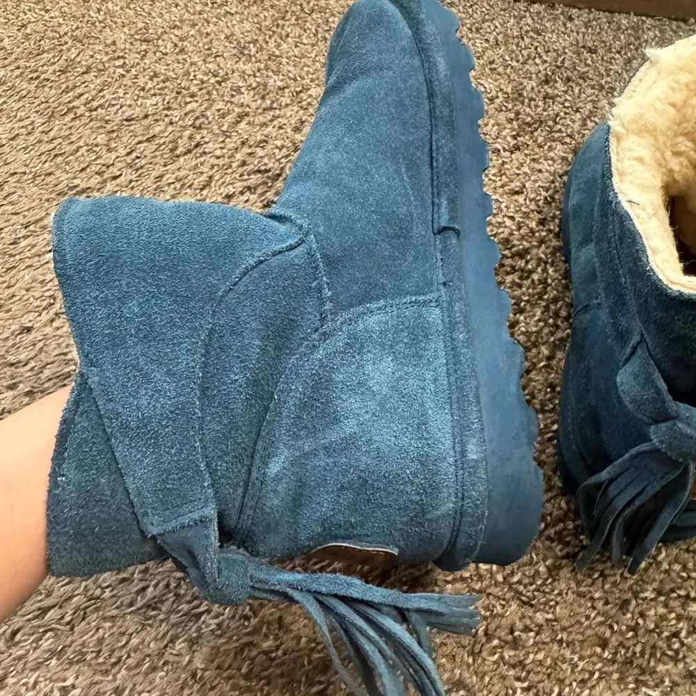 Bearpaw  boots size 6 
Used boots - Image 6