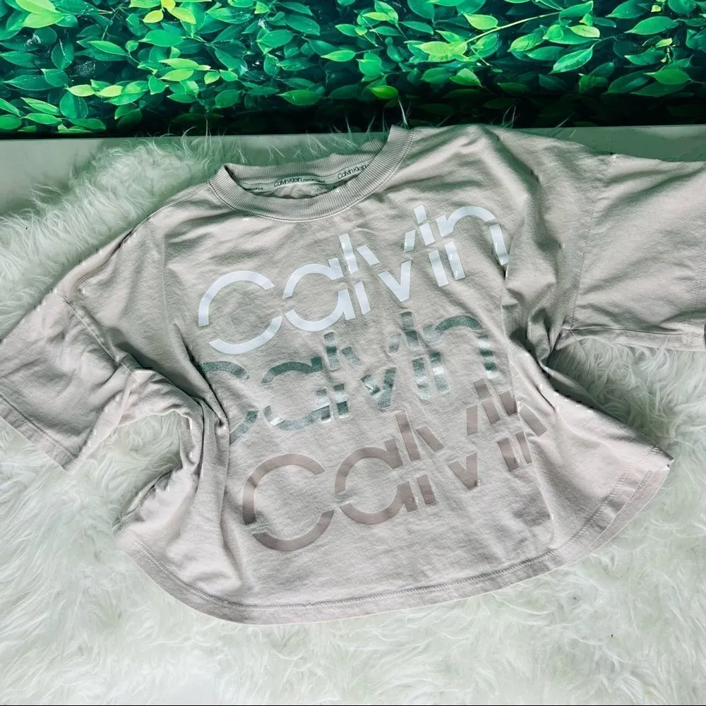 Calvin Klein Performance pink / blush cropped style top size M - Image 12