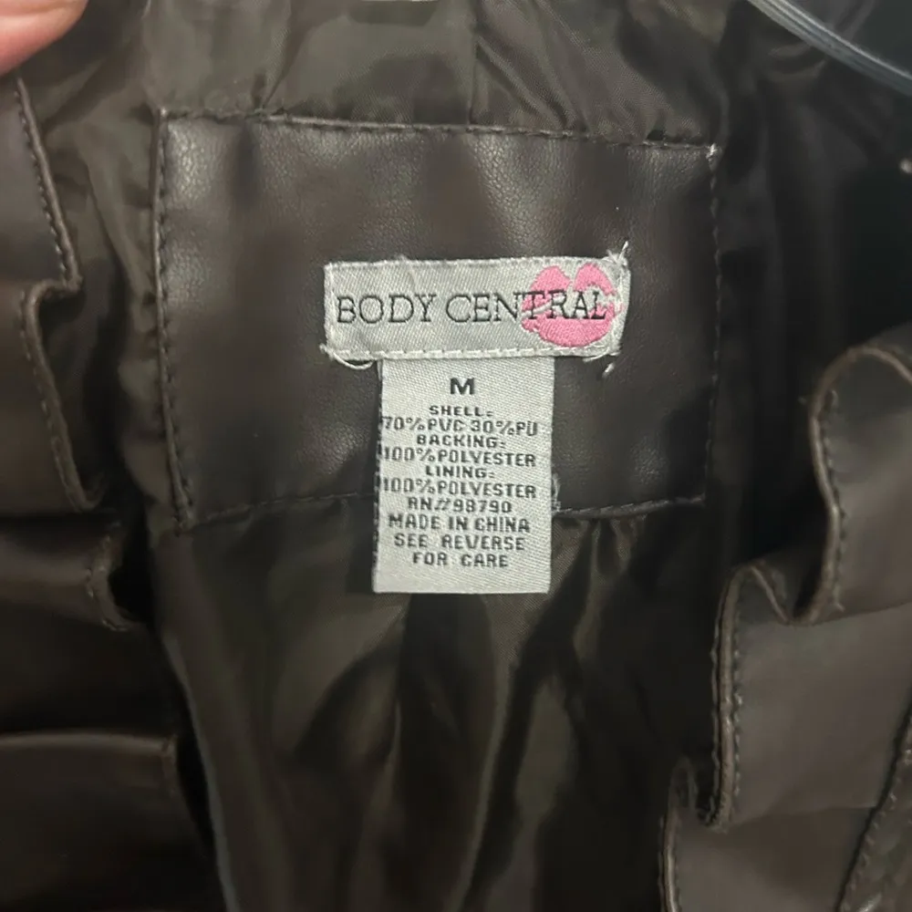 Body Central Women's Black Ruffled Leather Belted Jacket size Medium - Image 2