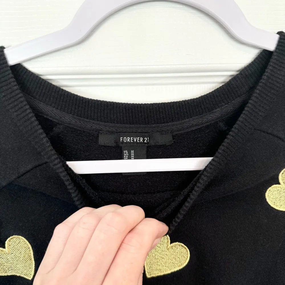 Forever 21 Queen of Hearts Sparkles embroidered heart crewneck sweatshirt MEDIUM - Image 2