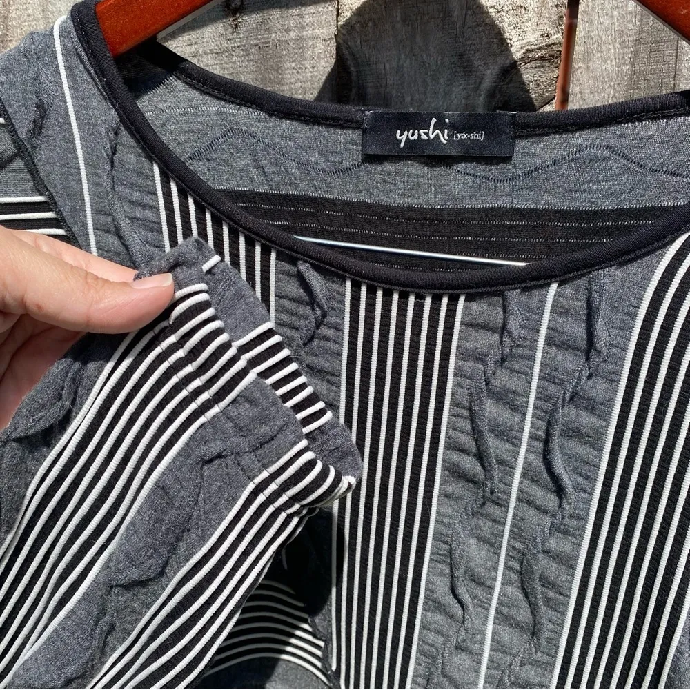 Yushi Black & White Asymmetrical Striped Tunic Size XL - Image 8